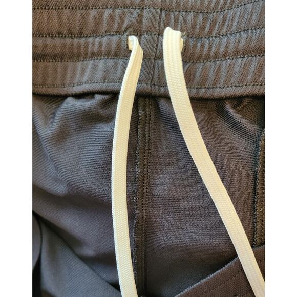 Under Armour Men's 32/32 Black & White Activewear Mesh Stretch Trouser Pants - Picture 7 of 16